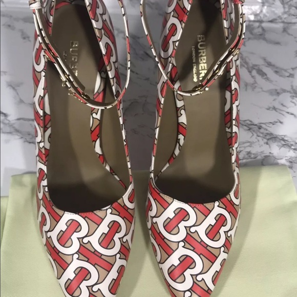 NWT BURBERRY Ankle Strap Leather Sz EU39 $790. - Picture 4 of 12